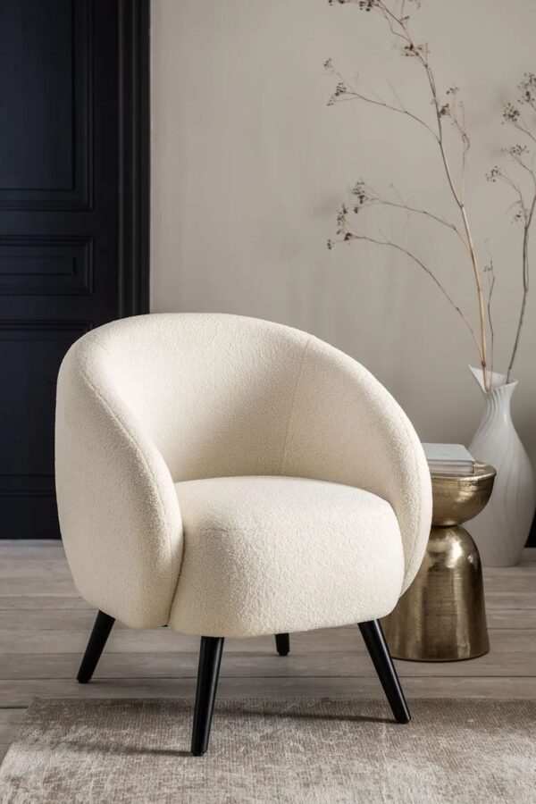 Classic Ivory Round Chair
